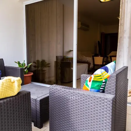 2bdr Spacious Aprtm Near The Sea *