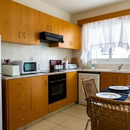 2bdr Spacious Aprtm Near The Sea 아파트 Scala