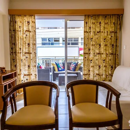 2bdr Spacious Aprtm Near The Sea