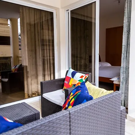 2bdr Spacious Aprtm Near The Sea 아파트 *